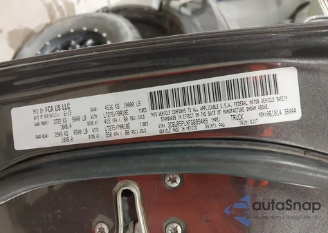 2015 Ram 2500 Longhorn z USA, uszkodzony, nr VIN 3C6UR5PLXFG695409